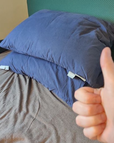 Nuzzle pillow, customer Sarah K.~ Washington, USA